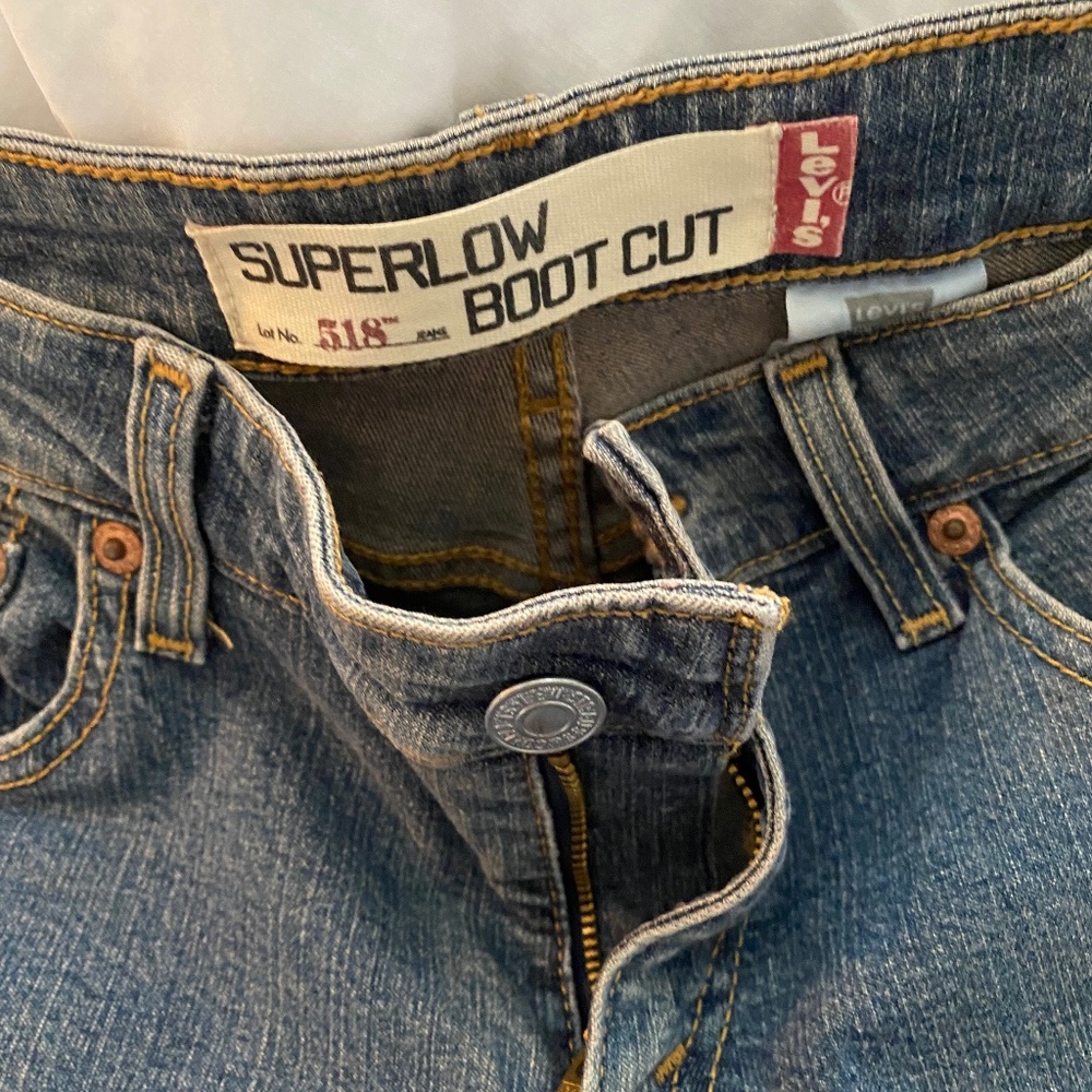 Levi super low boot cut jeans